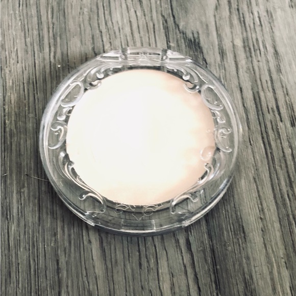 Kat Von D Foundation - Good Apple - 002 - Picture 2 of 2